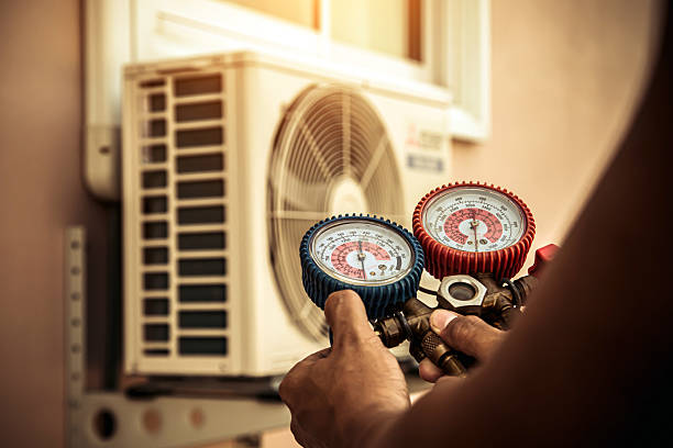 Professional Hvac Installation technician working in Hampton Falls, NH